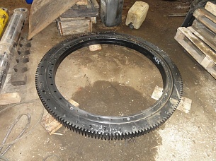 Ремонт поворотной части автокранов