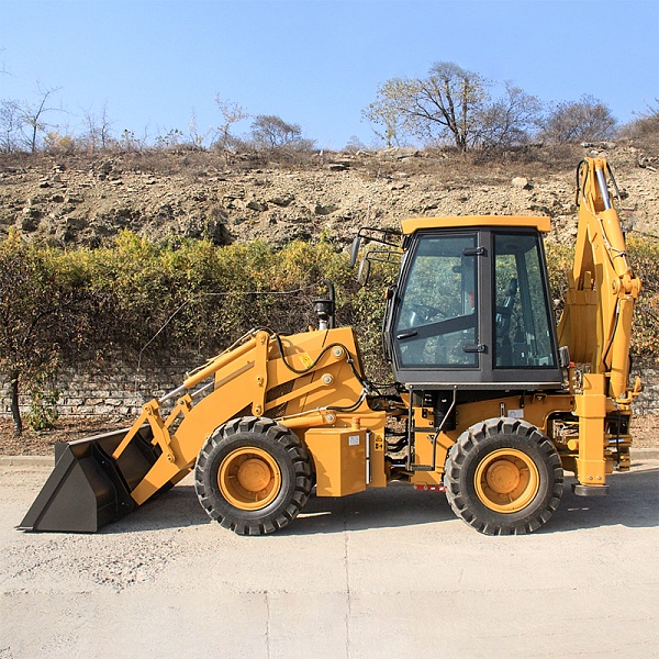 ����������-��������� LTZ30-25 (����� ������������ ����� - 1,4 �3, ��������� Cummins (75 ���) 102 �.�., 4�4, ���������, �����������)