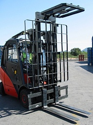 Стабилизатор груза для вилочного погрузчика