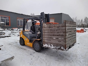 Вилочный опрокидыватель контейнеров ВОК-1200