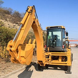 ����������-��������� LTZ30-25 (����� ������������ ����� - 1,4 �3, ��������� Cummins (75 ���) 102 �.�., 4�4, ���������, �����������)