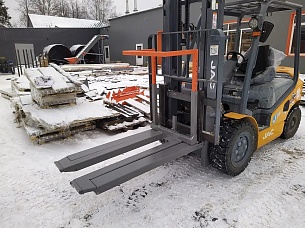 Вилочный опрокидыватель контейнеров ВОК-1200