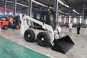 ����-��������� HY-1100 (���������������-1100 ��., ������� ��� -3700 ��., ����� �����-0,55 �3, �������� ���������-75 �.�.)